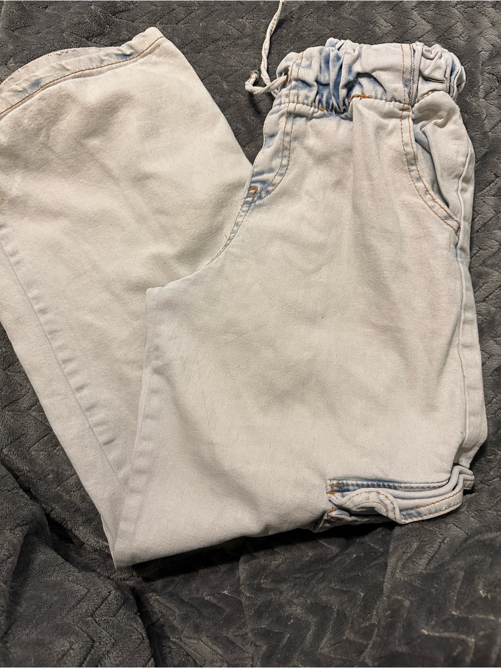 Relaxed Light Blue Men's Jeans with Elastic Waist